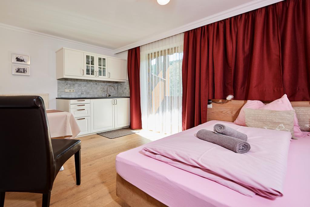 Apartments Neue Post 필즈모스 외부 사진